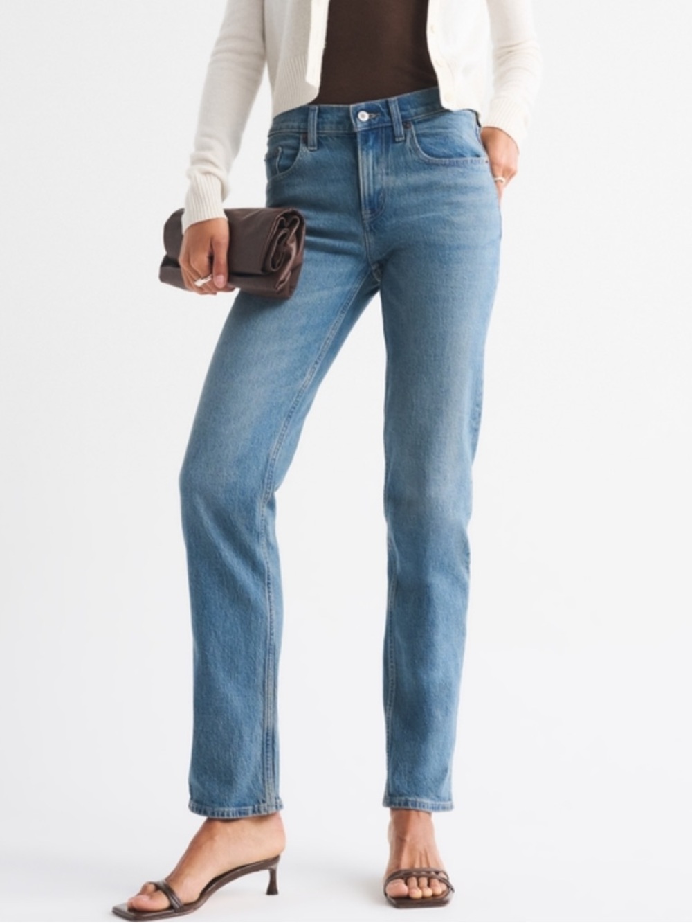 Abercrombie & Fitch The 90’s Straight Mid Rise Jean